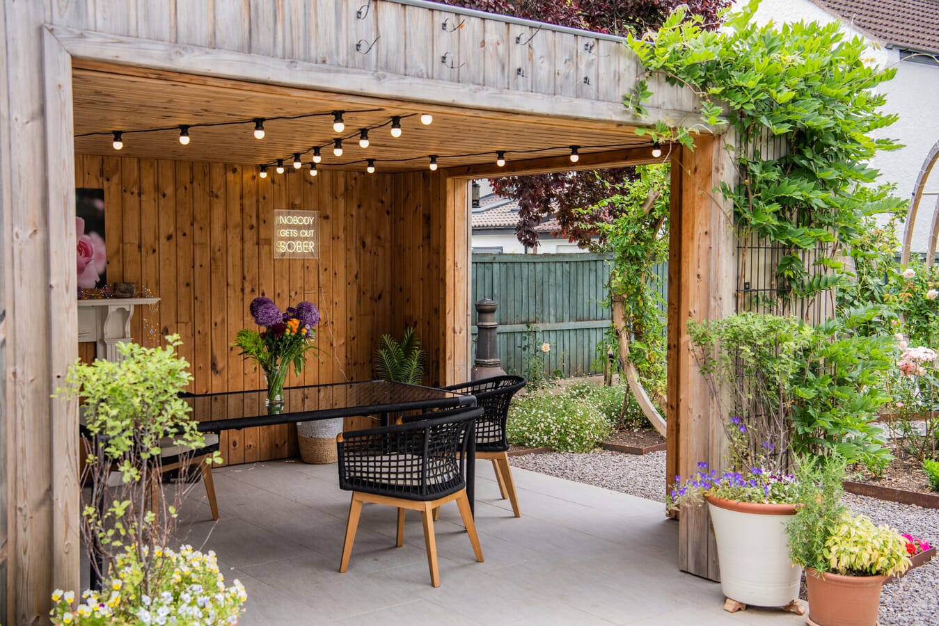 Outdoor kitchen design in the Cotswolds