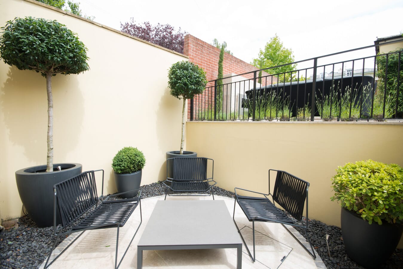 contemporary garden designers