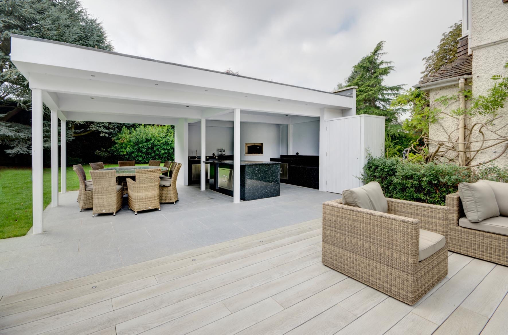 Outdoor Kitchen Design