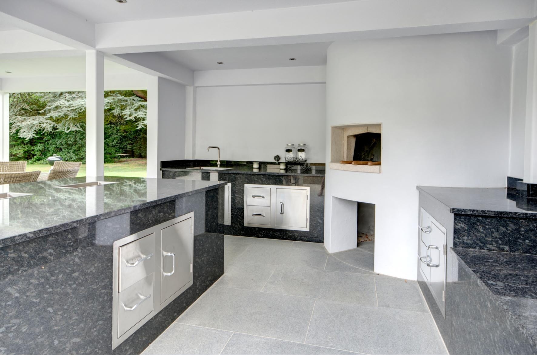 Kitchen Appliances and Worktops | Outdoor Kitchen Design