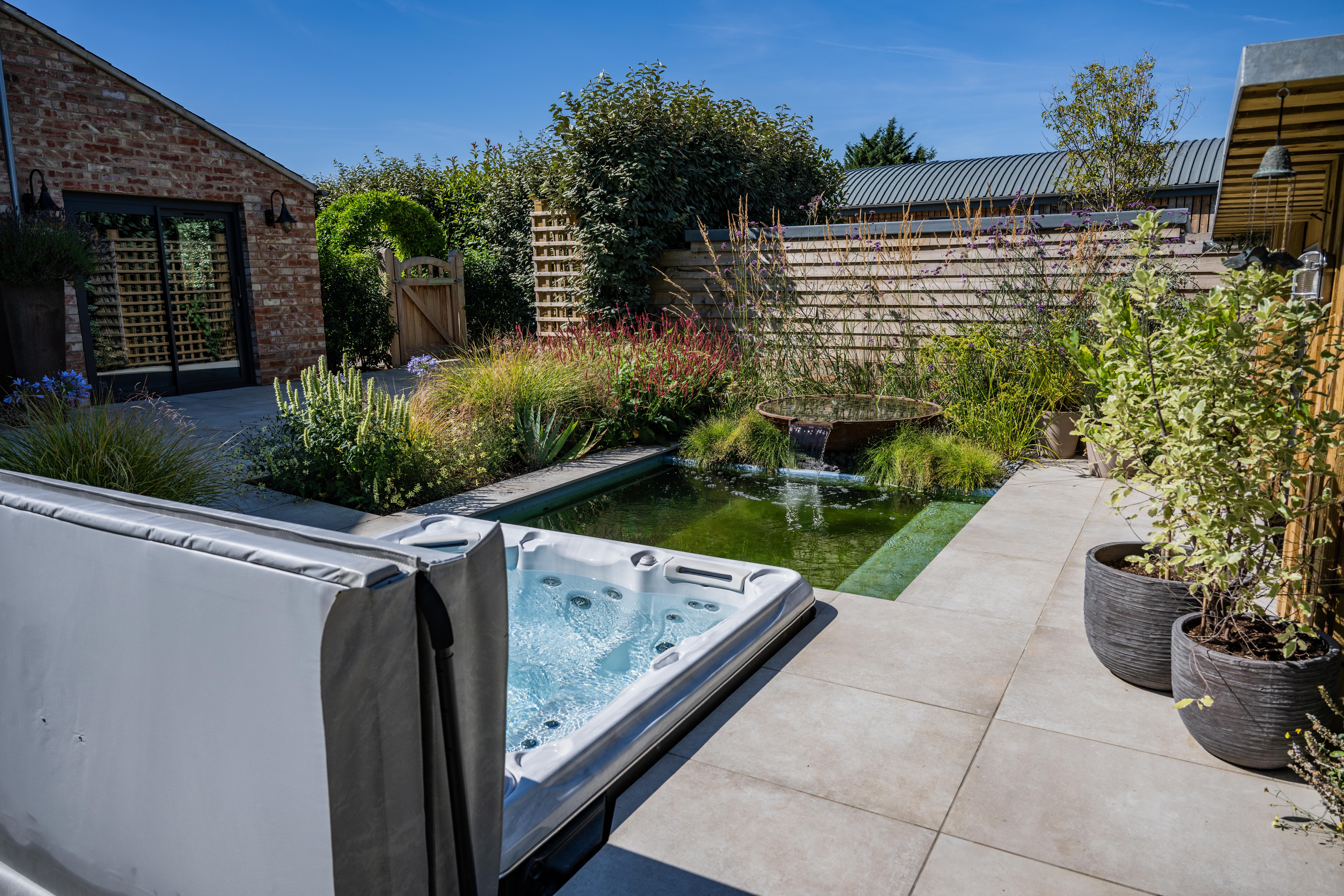 JB_PoolBarn10082022-1943.jpg?w=1350&h=900&scale