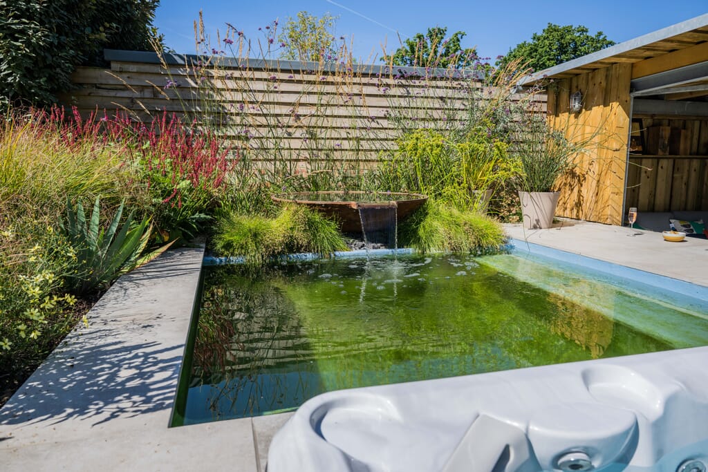 JB PoolBarn10082022 1952