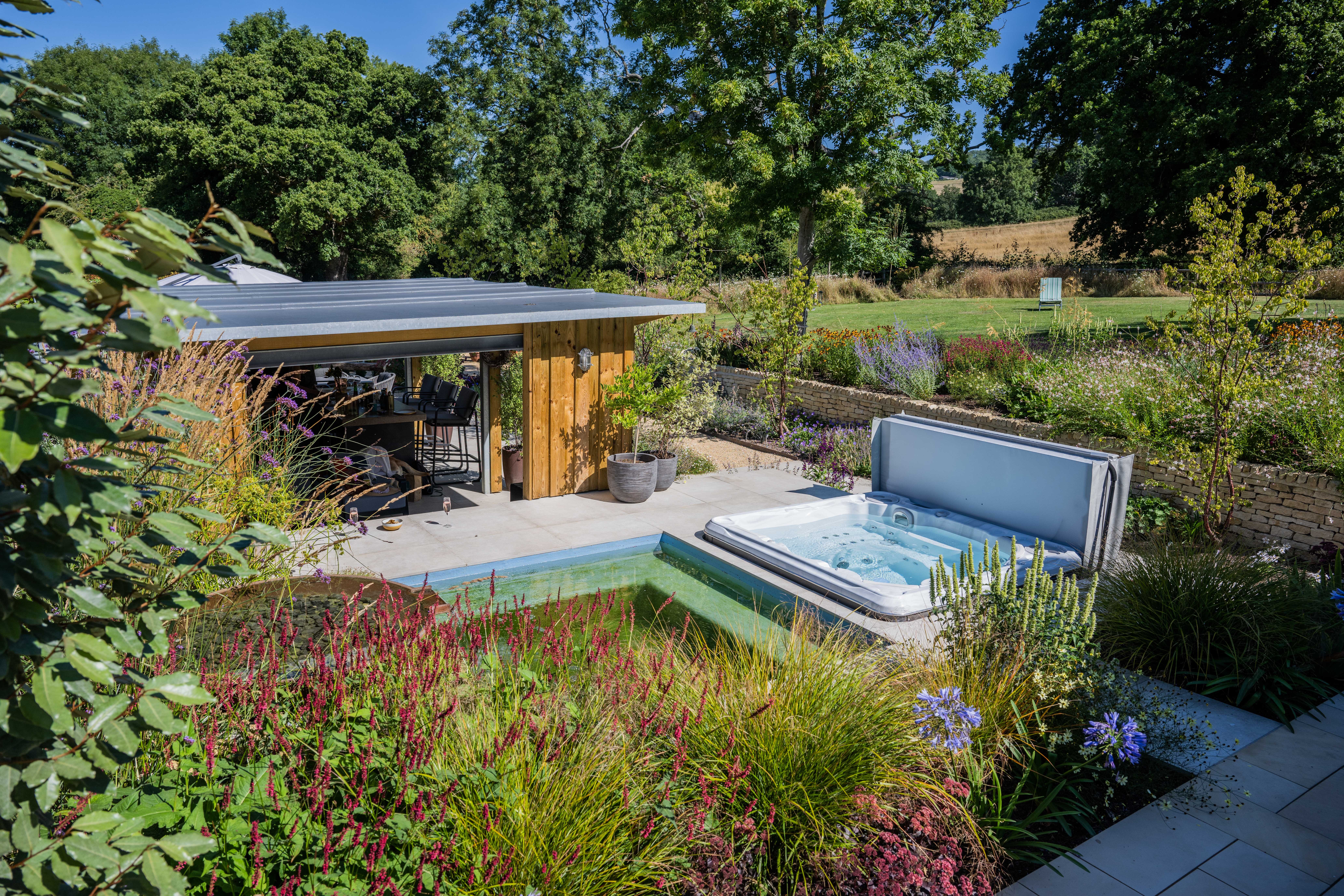 JB PoolBarn10082022 1954