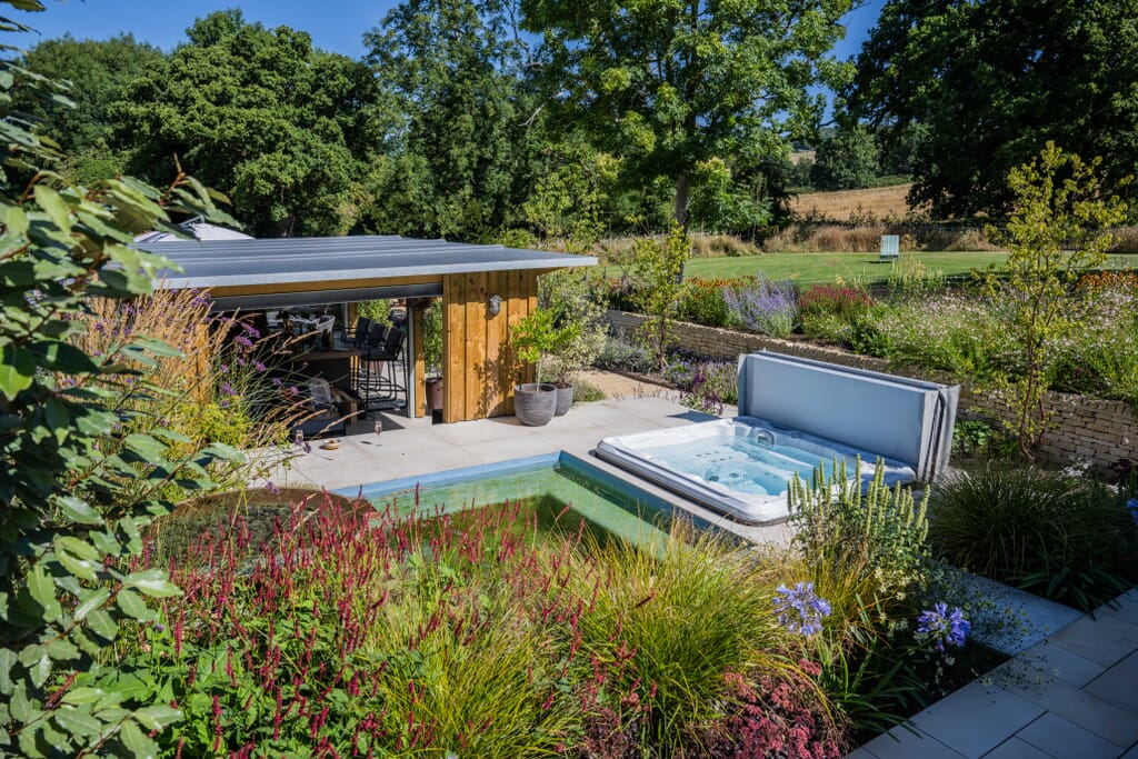 JB PoolBarn10082022 1954