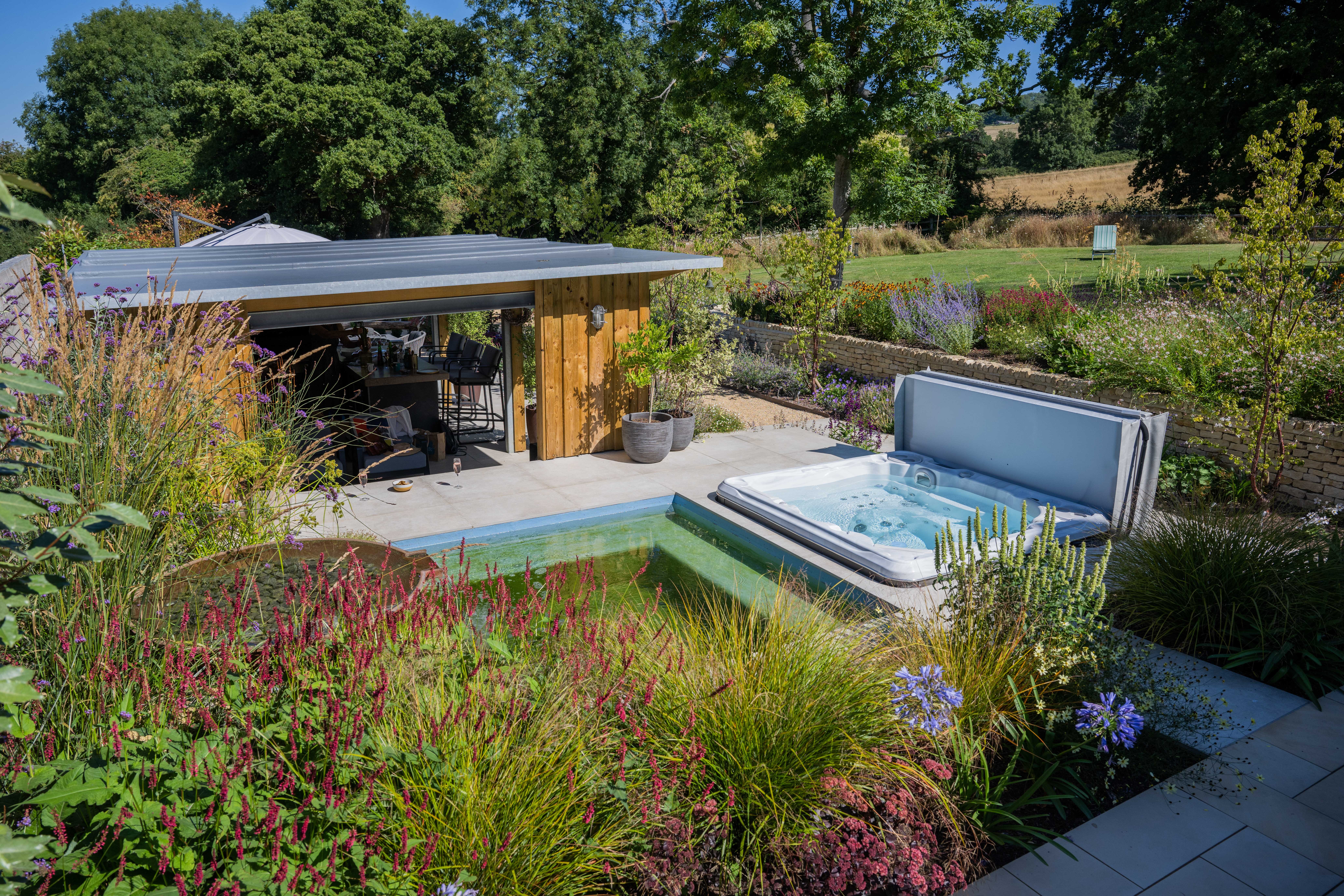 JB_PoolBarn10082022-1960.jpg?w=1350&h=900&scale