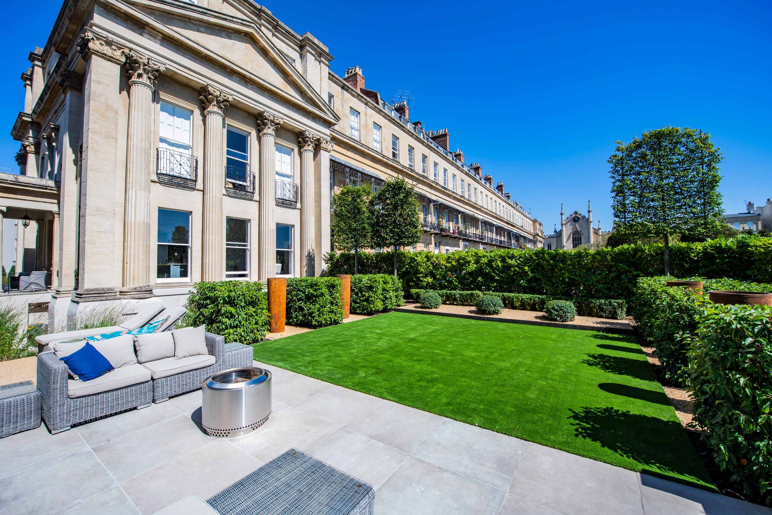 JB_WilloughbyHouse10082022-1874-scaled.jpg?w=1350&h=900&scale