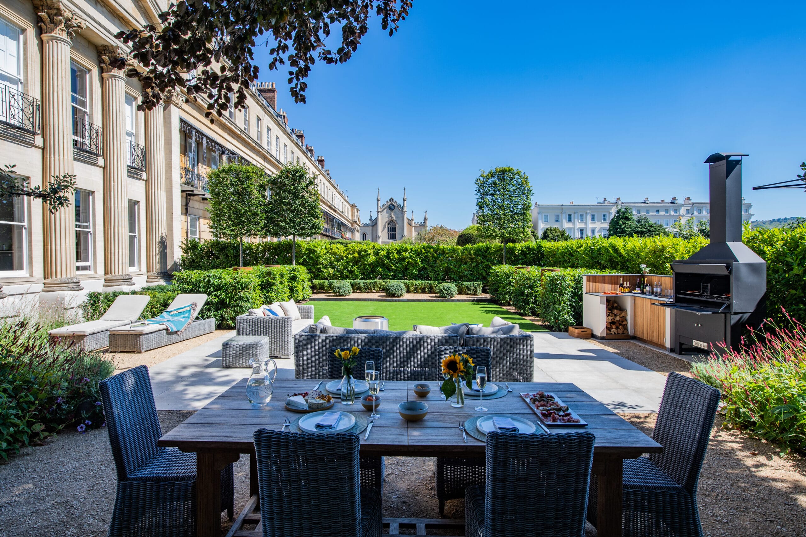 JB_WilloughbyHouse10082022-1892-scaled.jpg?w=1350&h=900&scale