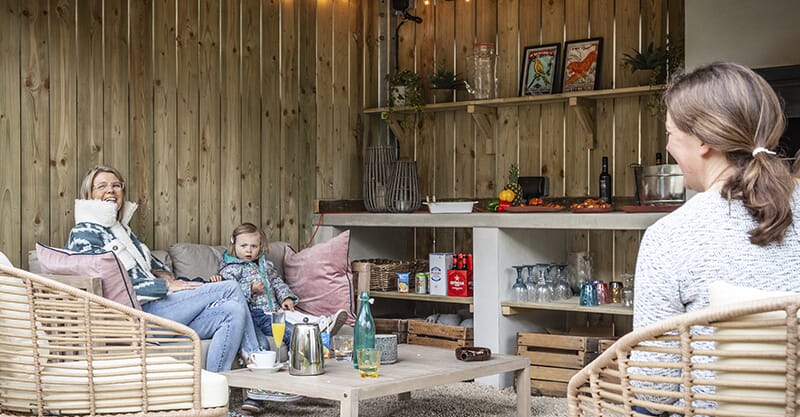 Keltie_and_Clark_rustic_garden_kitchens_outdoor_dining4