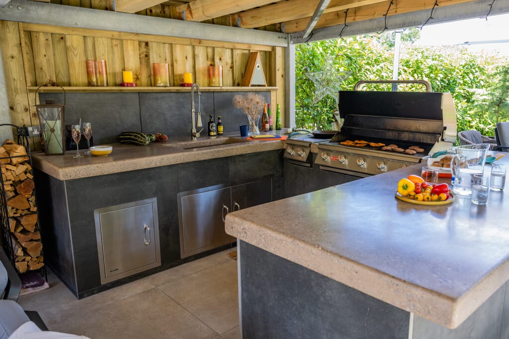 Luxury outdoor kitchen design in the Cotswolds