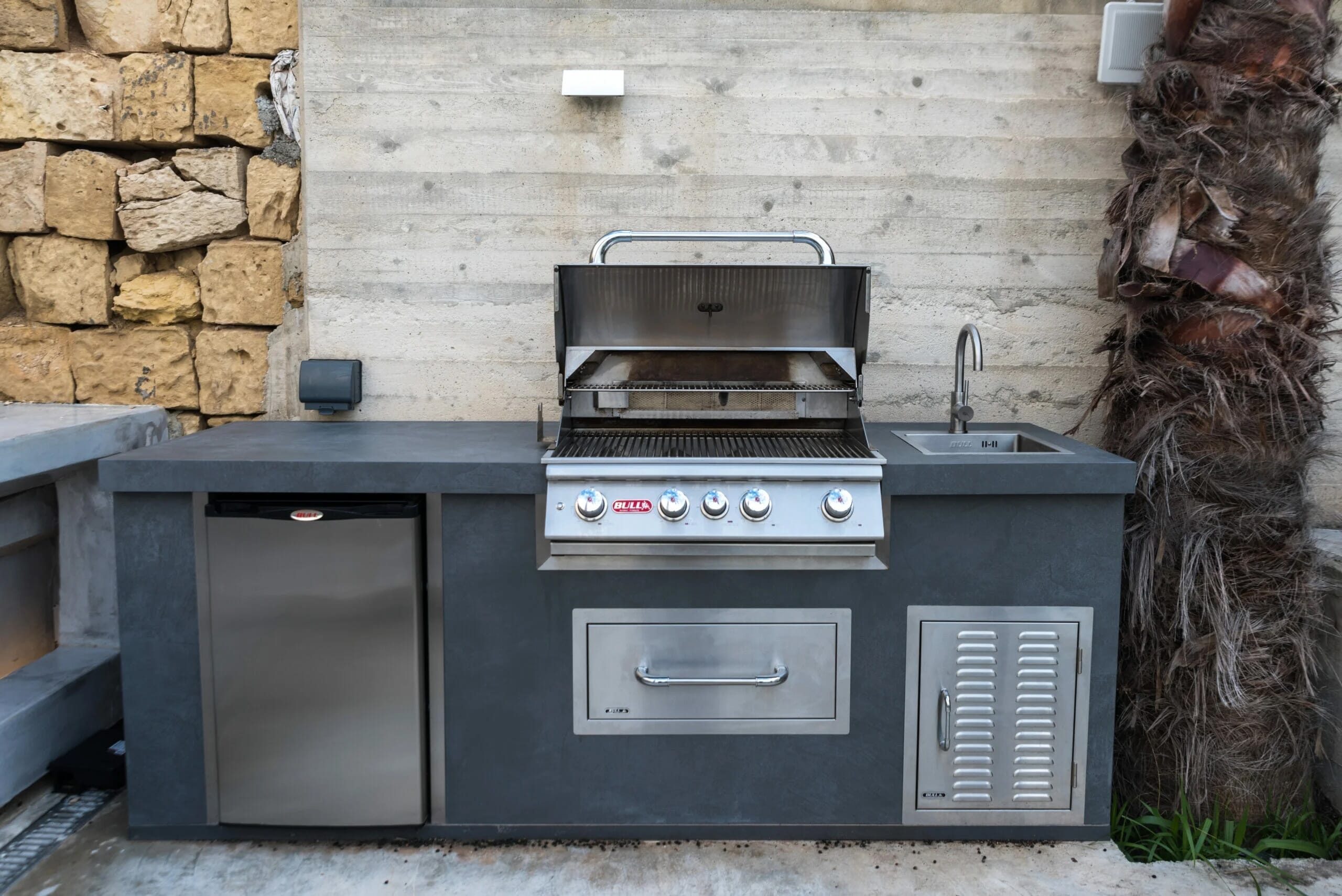 Bull-outdoor-kitchen-2.jpeg?w=1348&h=900&scale